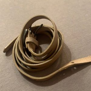 Club Monaco beige belt